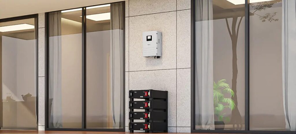 سانورتر 6000 وات deye مدل SUN 6K OG01LP1 EUAM2